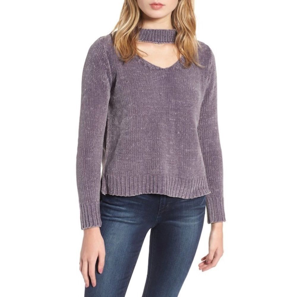 ✨ Love by Design
Chenille Choker Neck Sweater✨